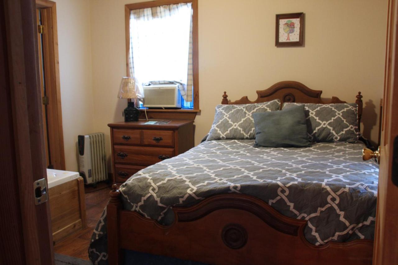 Bed and Breakfast Berry Creek Cabins Isabel Экстерьер фото