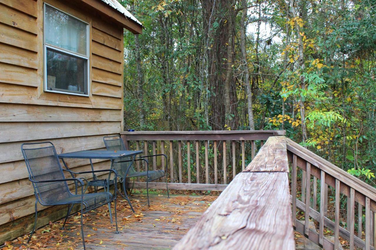 Bed and Breakfast Berry Creek Cabins Isabel Экстерьер фото
