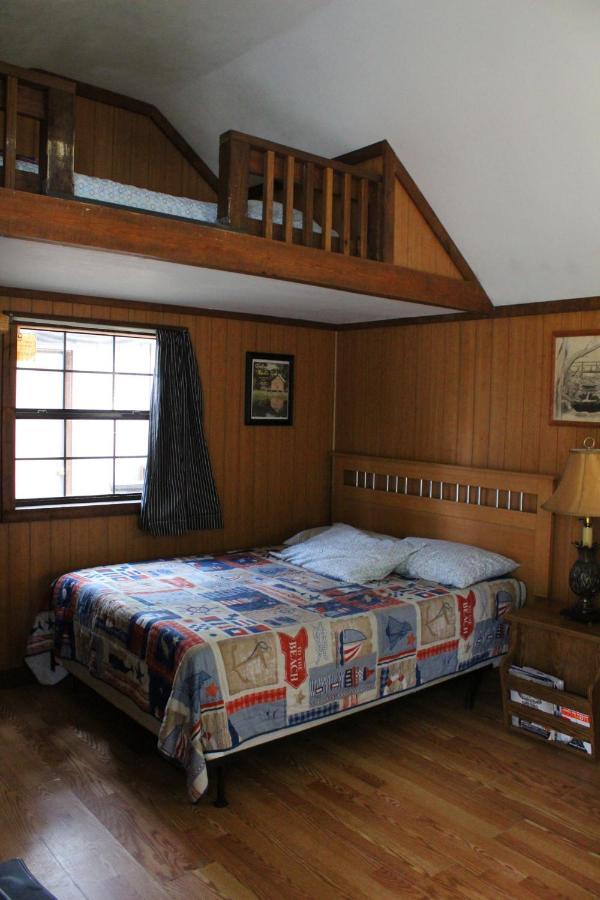 Bed and Breakfast Berry Creek Cabins Isabel Экстерьер фото