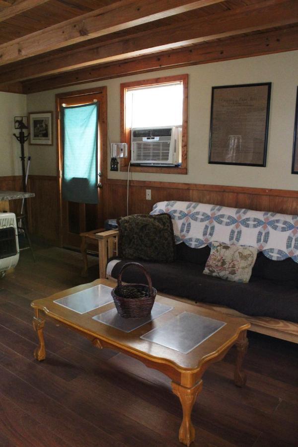 Bed and Breakfast Berry Creek Cabins Isabel Экстерьер фото
