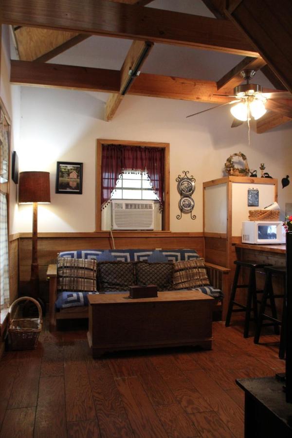 Bed and Breakfast Berry Creek Cabins Isabel Экстерьер фото